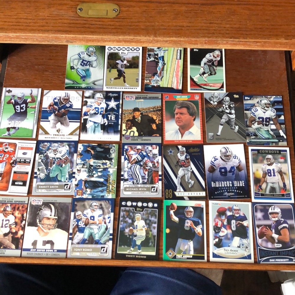 25 Dallas Cowboys Football Card lot